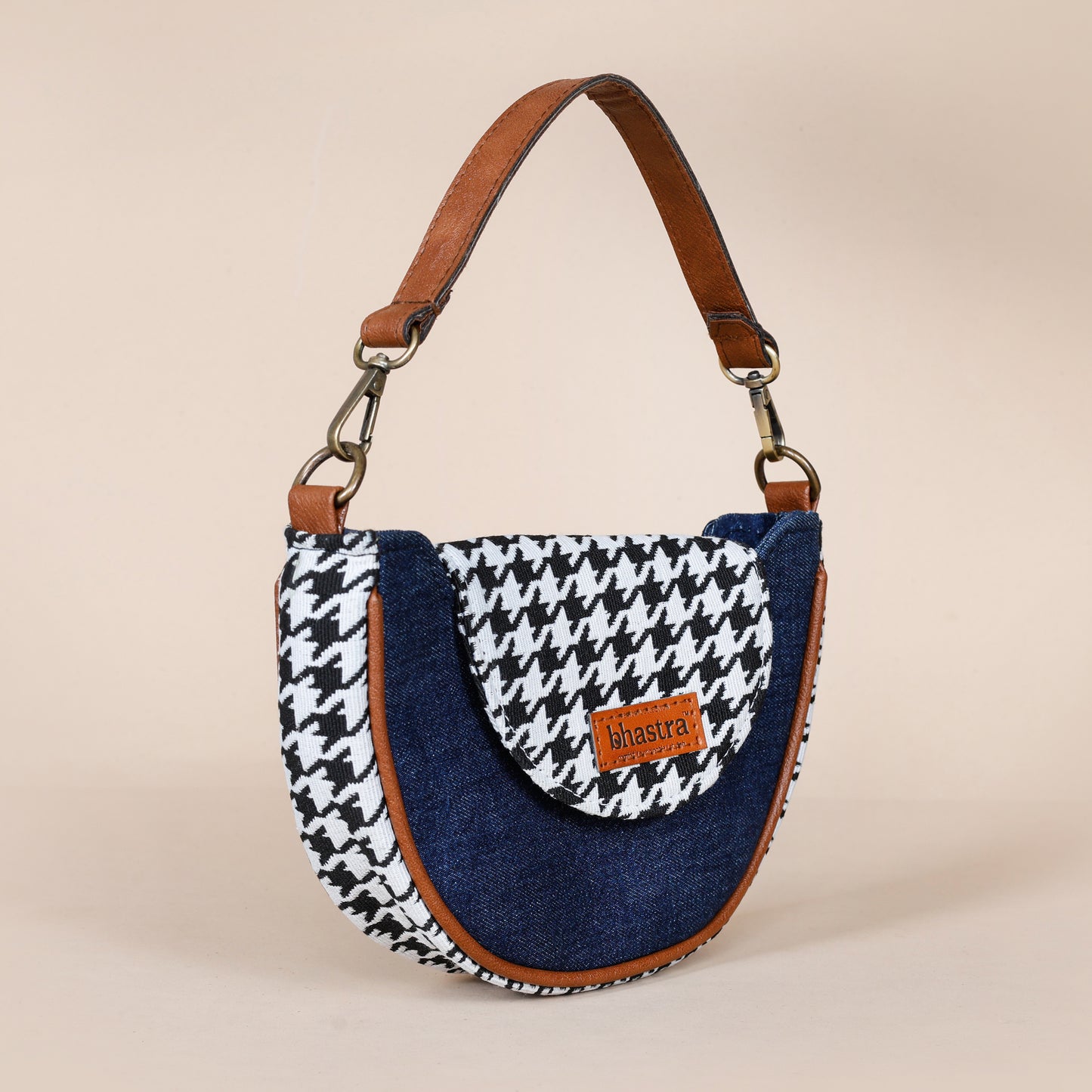 Crescent Denim Fusion Sling-hounds tooth(black)