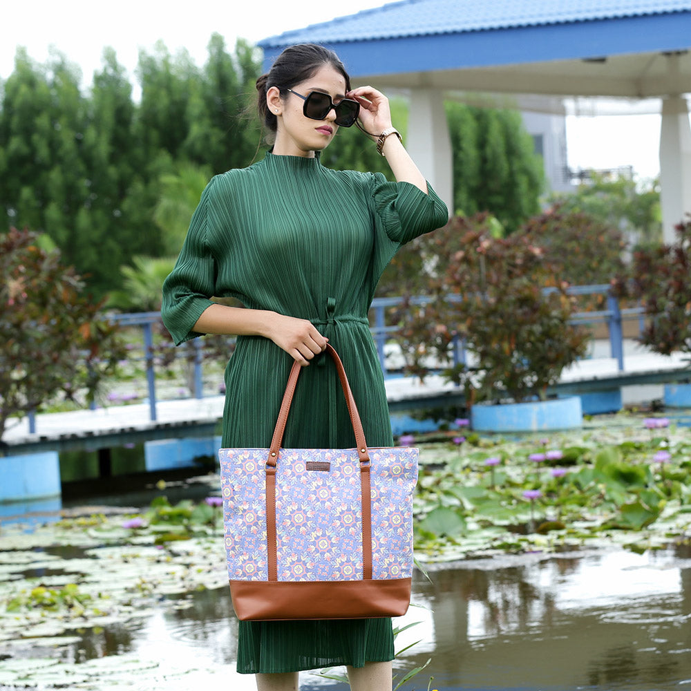 Royal Kraft Tote bag