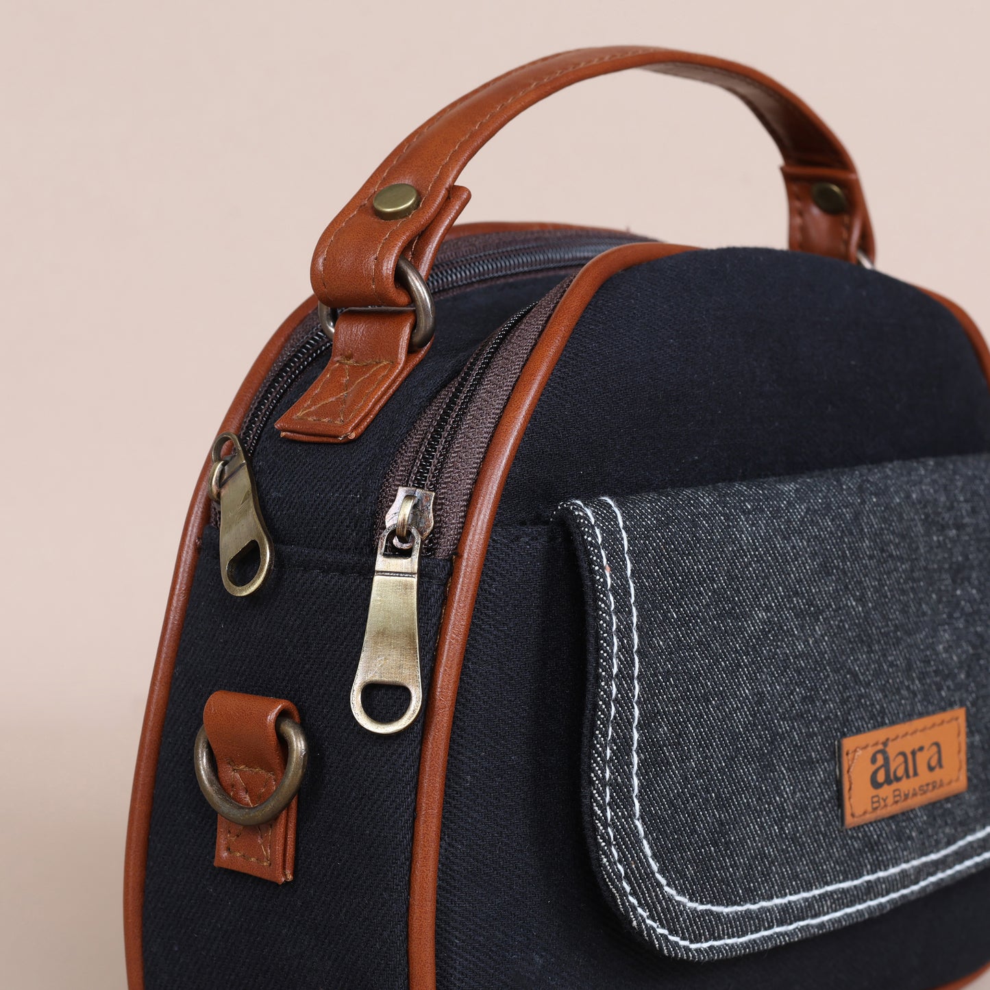 Orbit Sling-Black